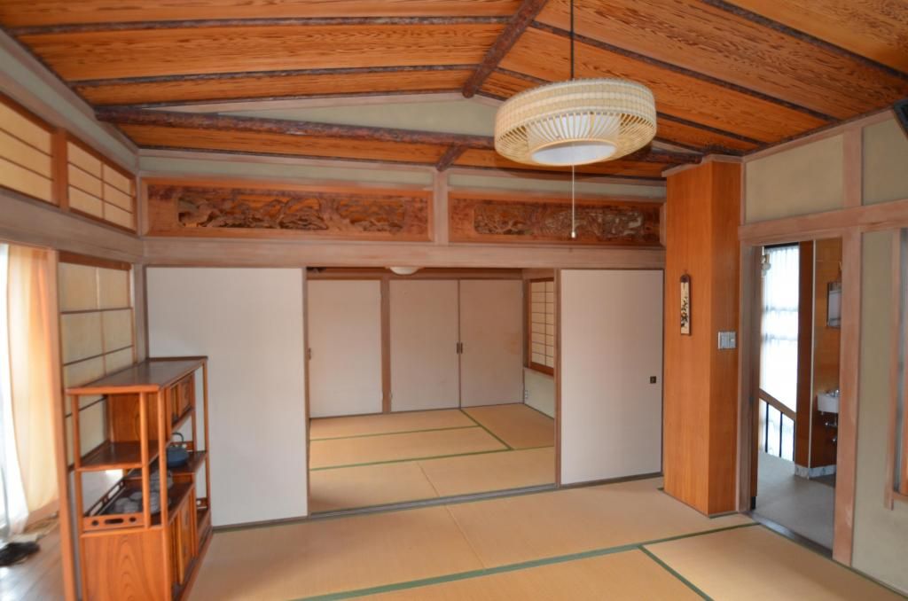 5LDK Family Home with Large Garden in Asakuchi, Okayama - Thumbnail 4