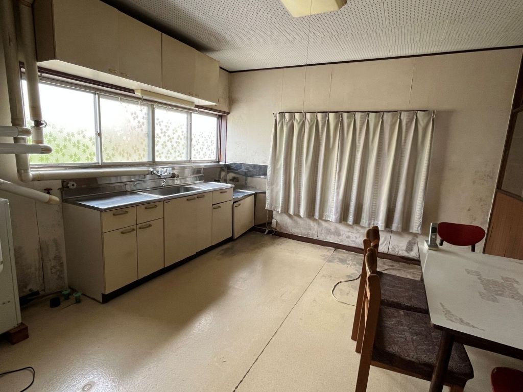 Spacious 6DK Detached House for Sale in Kuji City, Iwate - Thumbnail 4