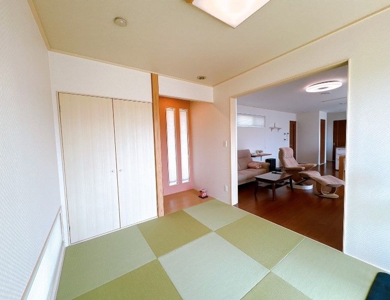 3LDK House with Solar Panels in Kofu - Thumbnail 4