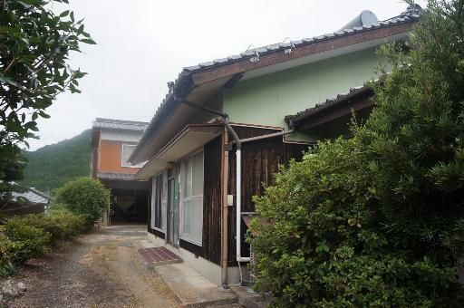 5K Detached House with Large Land & Warehouse in Seiyo, Ehime - Thumbnail 2