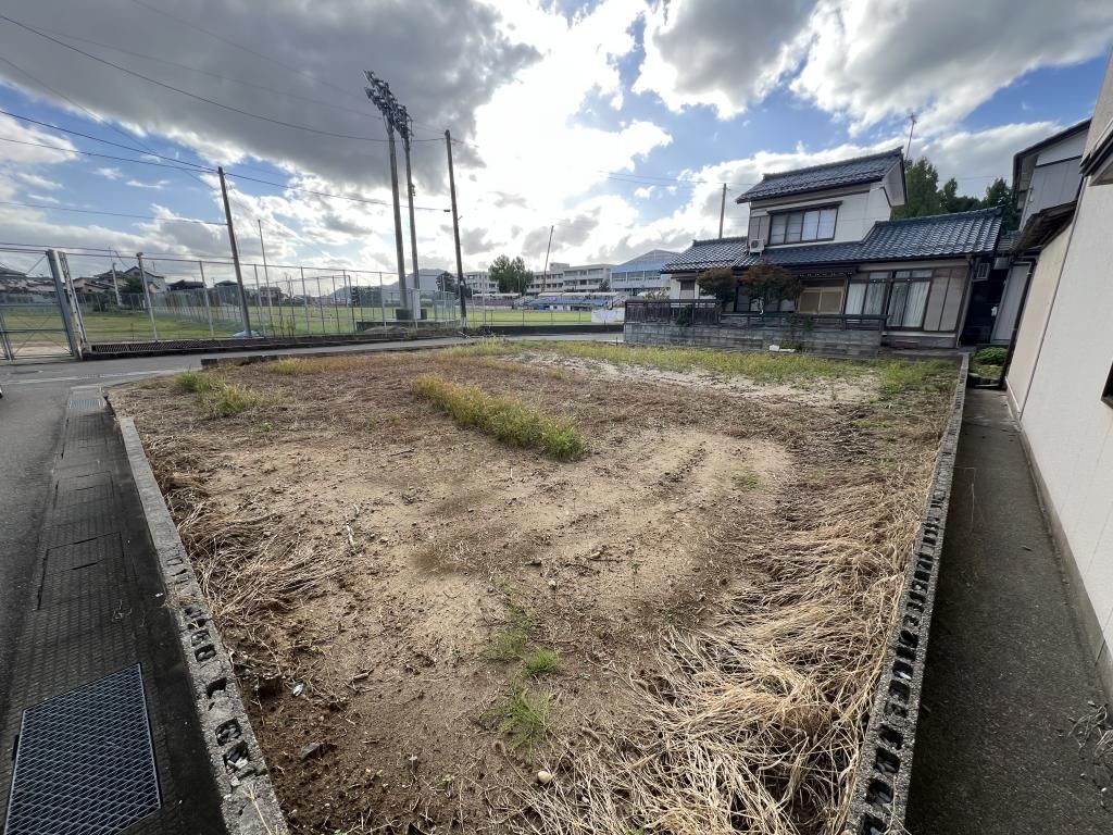 Vacant Land for Sale Near Yahagi Station in Yahiko Village, Niigata - Thumbnail 4