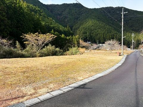 Vacant Riverside Land for Sale in Shimokitayama, Nara - Thumbnail 2