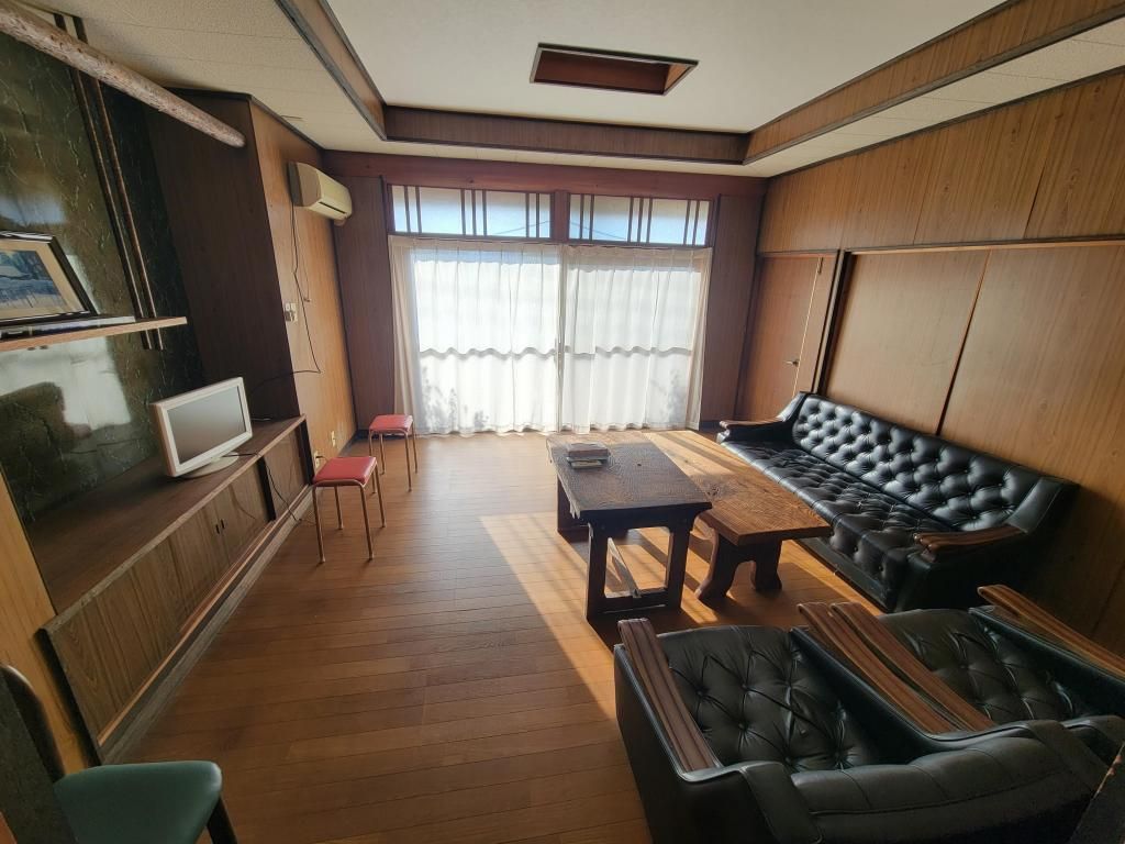 Renovated 5DK House for Rent with Garden in Tsuyama, Okayama - Thumbnail 4