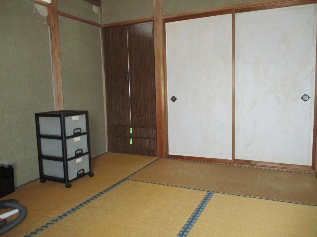 1972 Two-Story 6DK House for Sale in Kashiwazaki, Niigata - Thumbnail 4