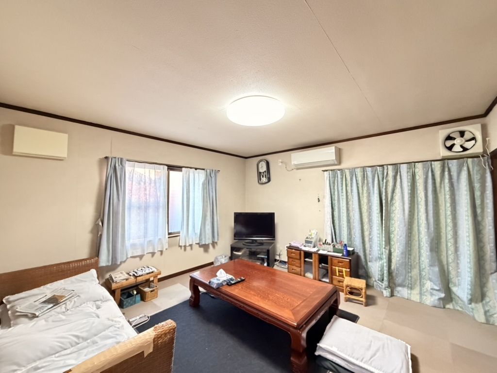 Spacious 5DK Akiya House for Sale in Miyoshi, Tokushima - Thumbnail 4