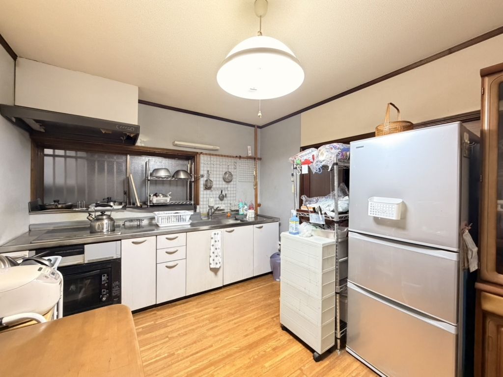 Spacious 5DK Akiya House for Sale in Miyoshi, Tokushima - Image 1