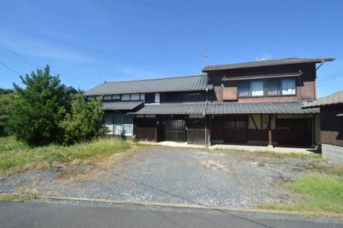 7LDK Akiya House in Chikujo Town, Fukuoka with Renovation Subsidy - Thumbnail 2