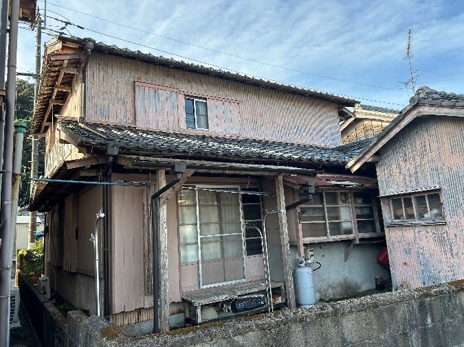Traditional 7DK House for Renovation in Kaiyo Town, Tokushima - Thumbnail 3
