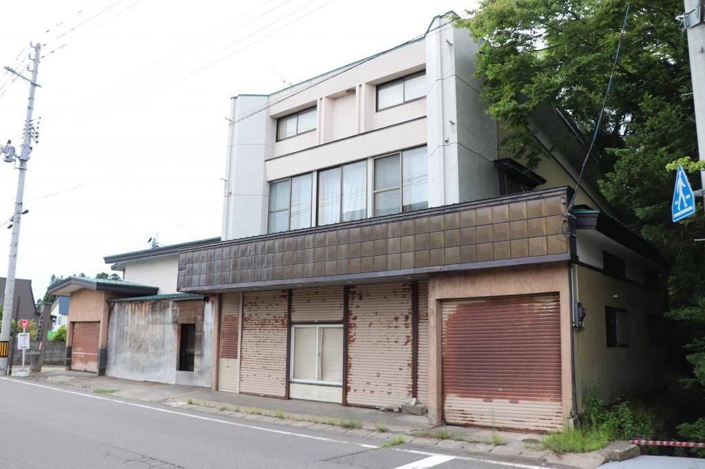 11LDK House for Sale in Hiranai, Aomori - Thumbnail 2