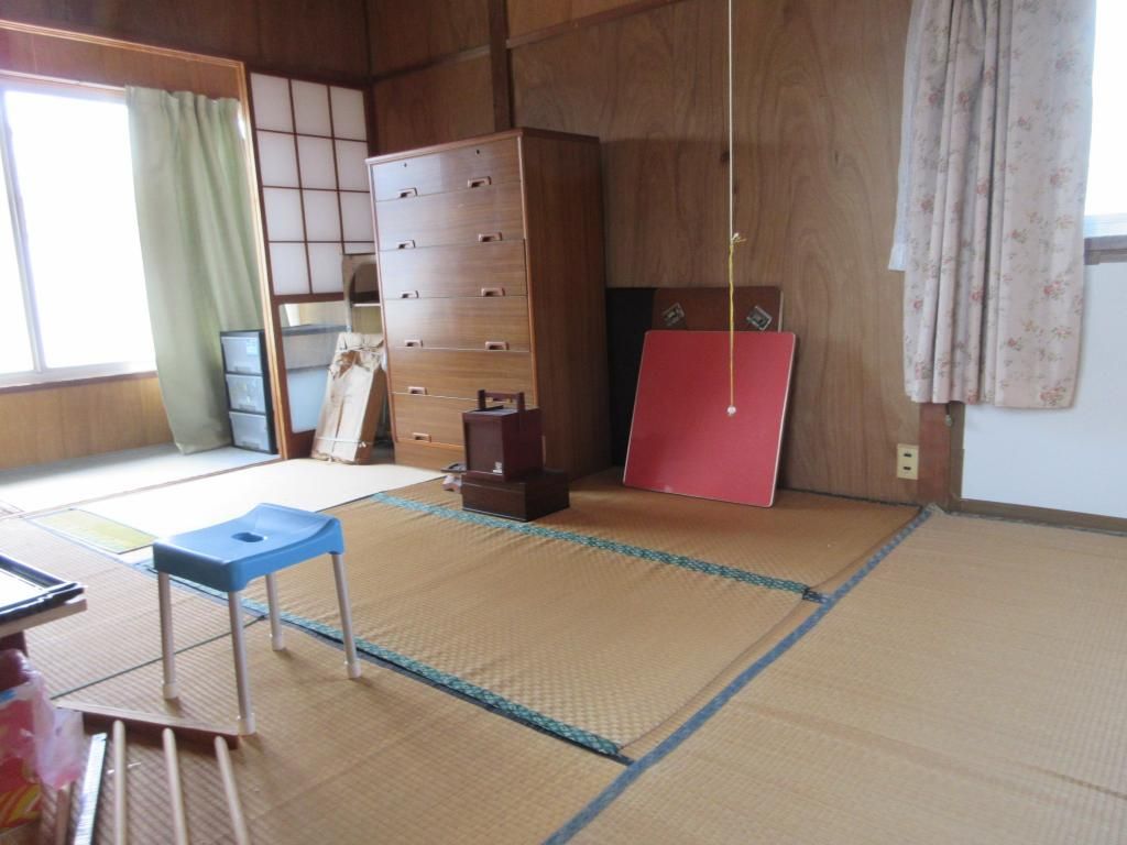 5DK Wooden House for Sale in Kasama, Ibaraki - 297.87 sqm Land - Thumbnail 2