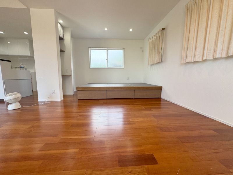 Modern 3LDK House in Nishiwaki Countryside, Hyogo - Thumbnail 2