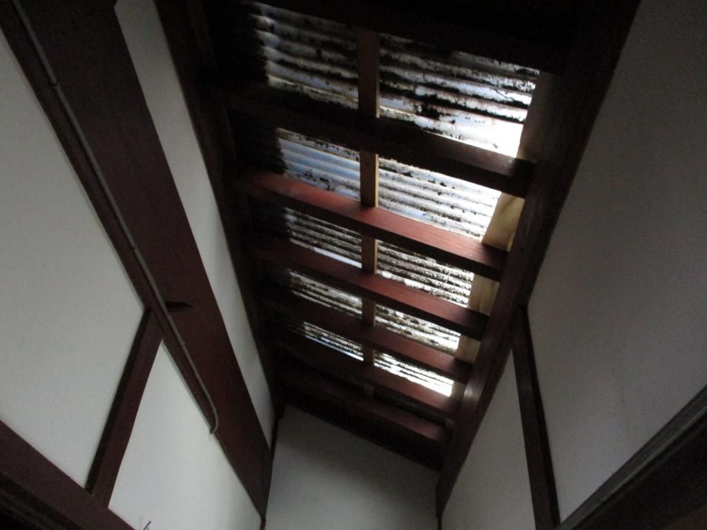 1957 Two-Story House for Sale in Kasaoka, Okayama - Akiya Bank Listing - Thumbnail 2