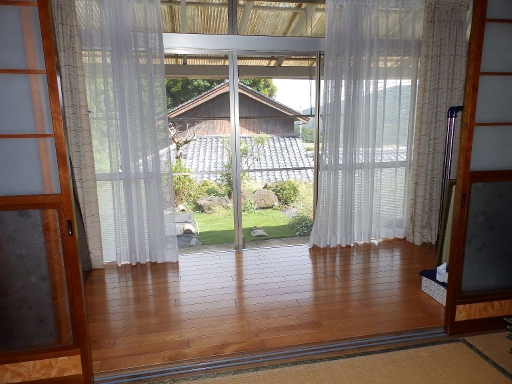 Traditional 6DK Wooden House in Imari, Saga - Image 3