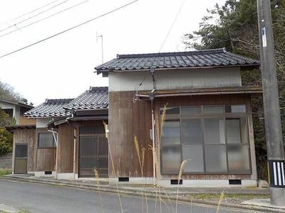 Traditional 2DK House in Oki Island Fishing Village for Sale — Image 1, Okinoshima, Shimane
