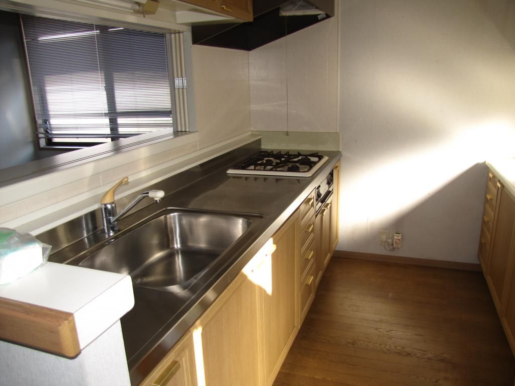 Two-Story 6DK House for Sale in Miyoshi City, Tokushima - Thumbnail 2