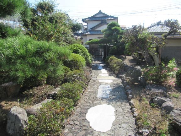 Spacious 7DK House with Garden in Saiki City, Oita - Thumbnail 3