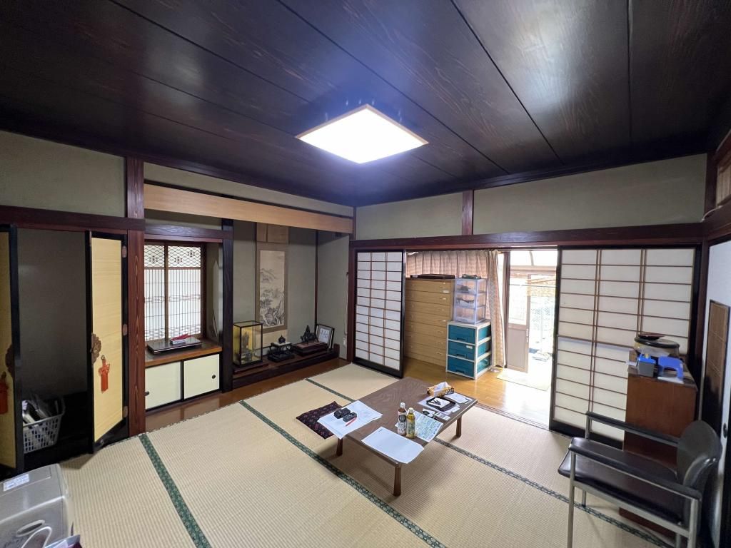 3-Bedroom Detached House for Sale in Toyama City - Thumbnail 2