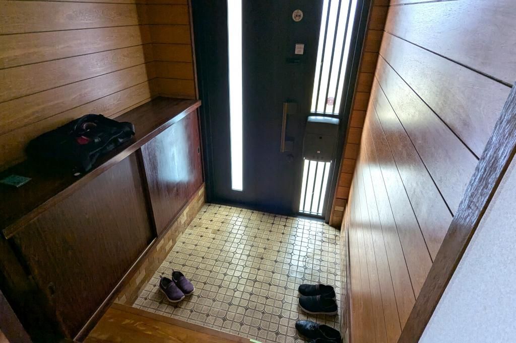 8K House for Sale in Shikokuchuo, Ehime - 161.49 sqm on 945 sqm Land - Thumbnail 2