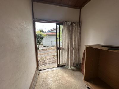 1964 Single-Story House for Renovation in Yahiko Village — Image 4, Yahiko, Niigata