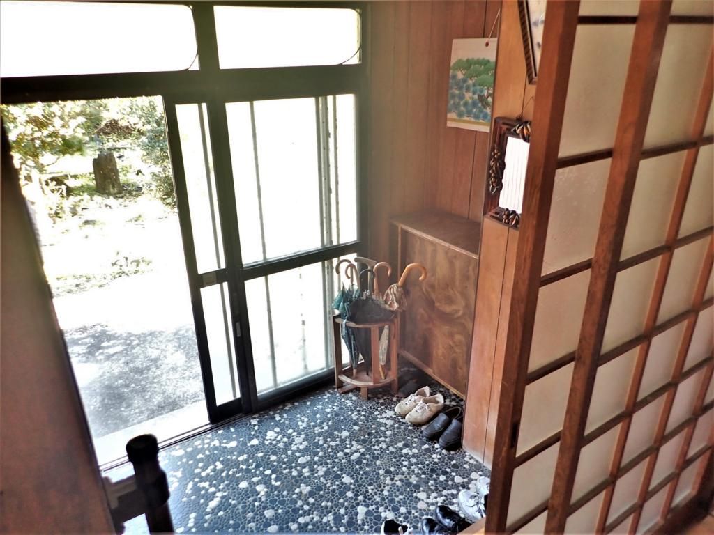 1868-Built Traditional House for Rent with Garden in Tsukumi - Thumbnail 3