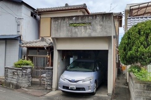 5DK Wooden House for Sale in Shikokuchuo City - Thumbnail 2