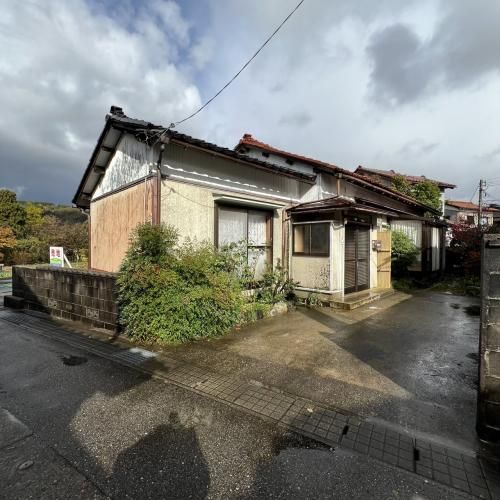 Traditional 1963 Detached House for Sale in Oyabe, Toyama - Thumbnail 2