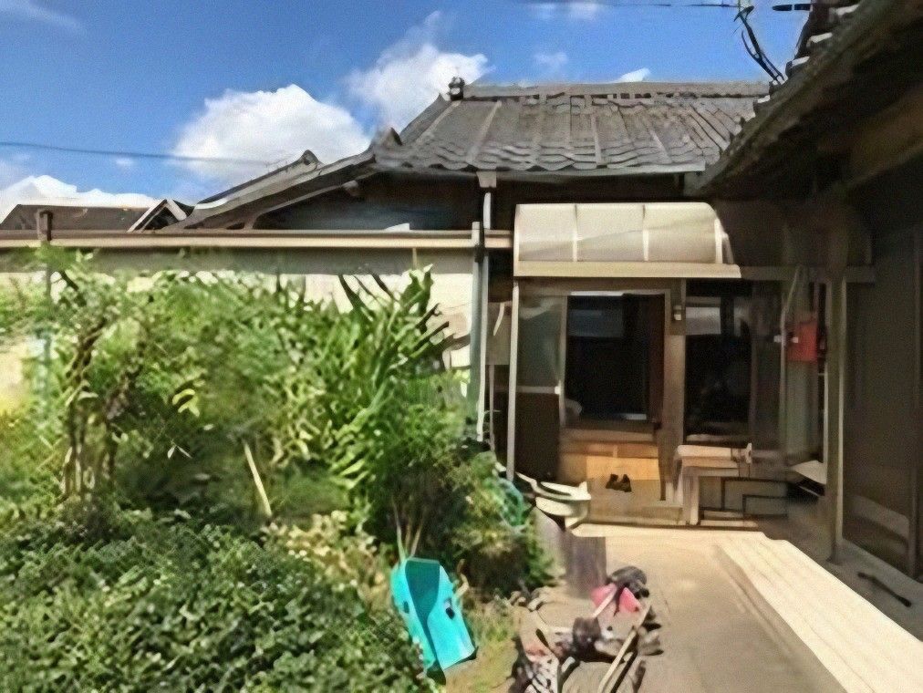 5K Detached House with Large Garden in Central Satsuma Town, Kagoshima - Thumbnail 2