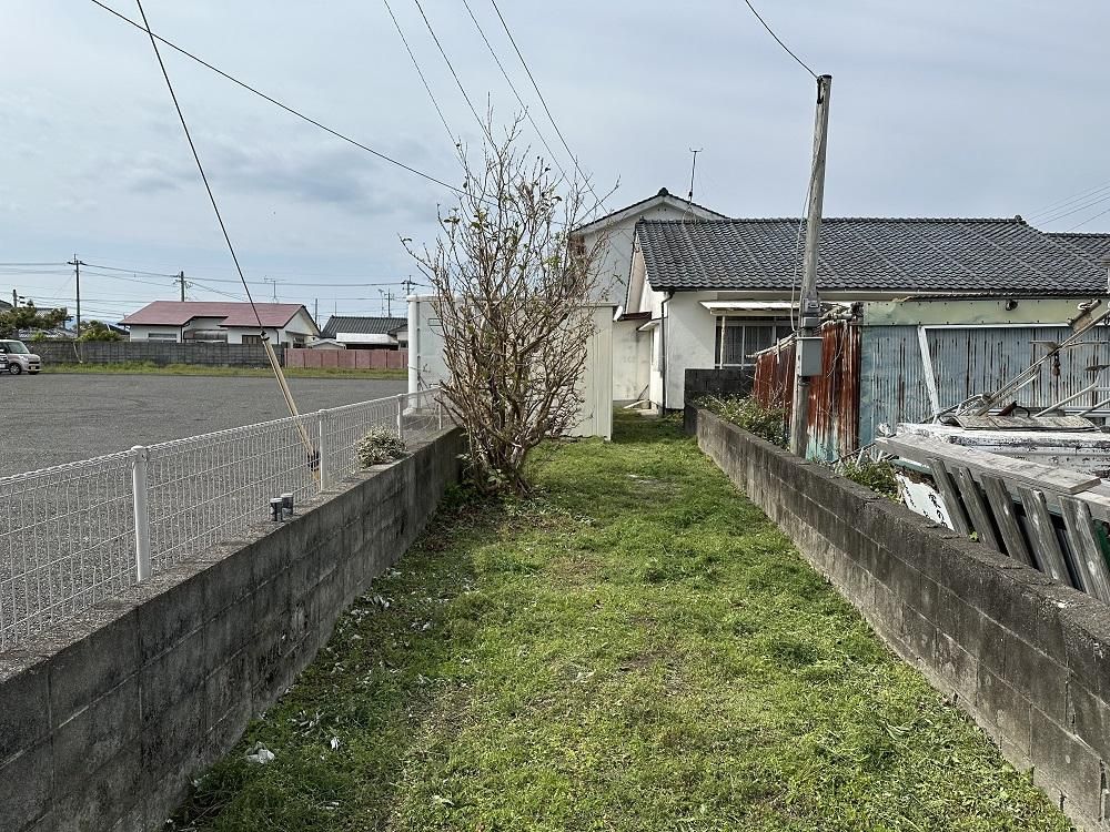 6LDK House with Private Onsen for Sale in Ibusuki, Kagoshima - Thumbnail 3