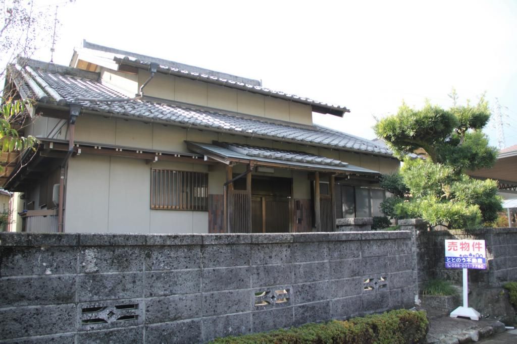 Traditional Japanese Home in Seki City - Thumbnail 2