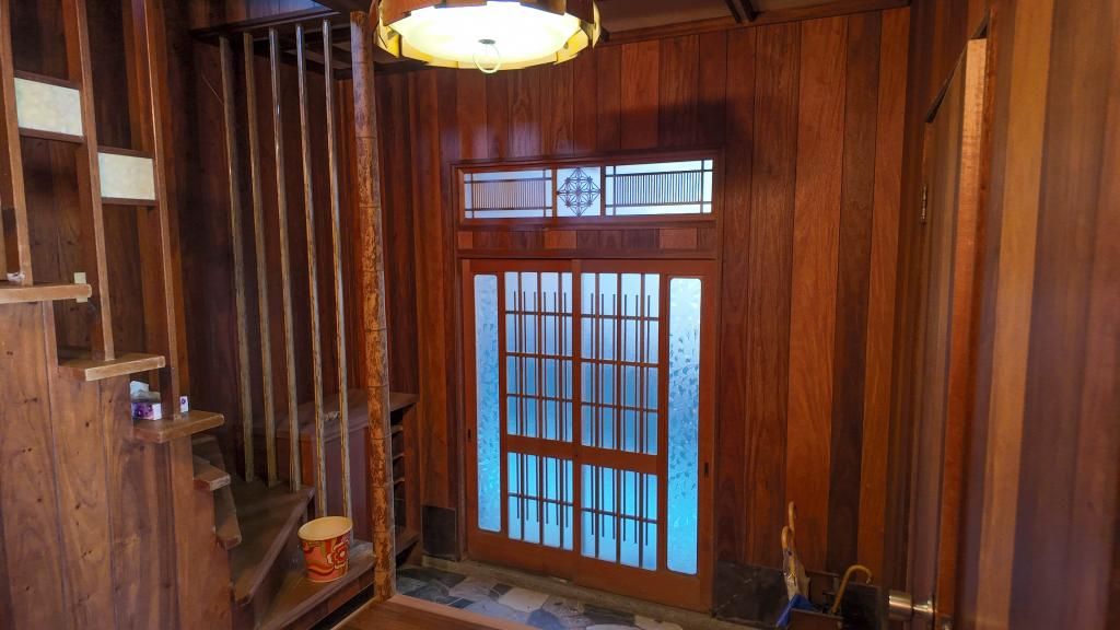 Spacious 16DK House in Minami-Awaji with 303㎡ Space - Thumbnail 2