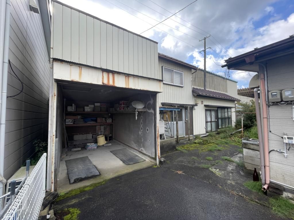 9DK House in Kuji City, Iwate with 125 sqm Floor Area - Thumbnail 2