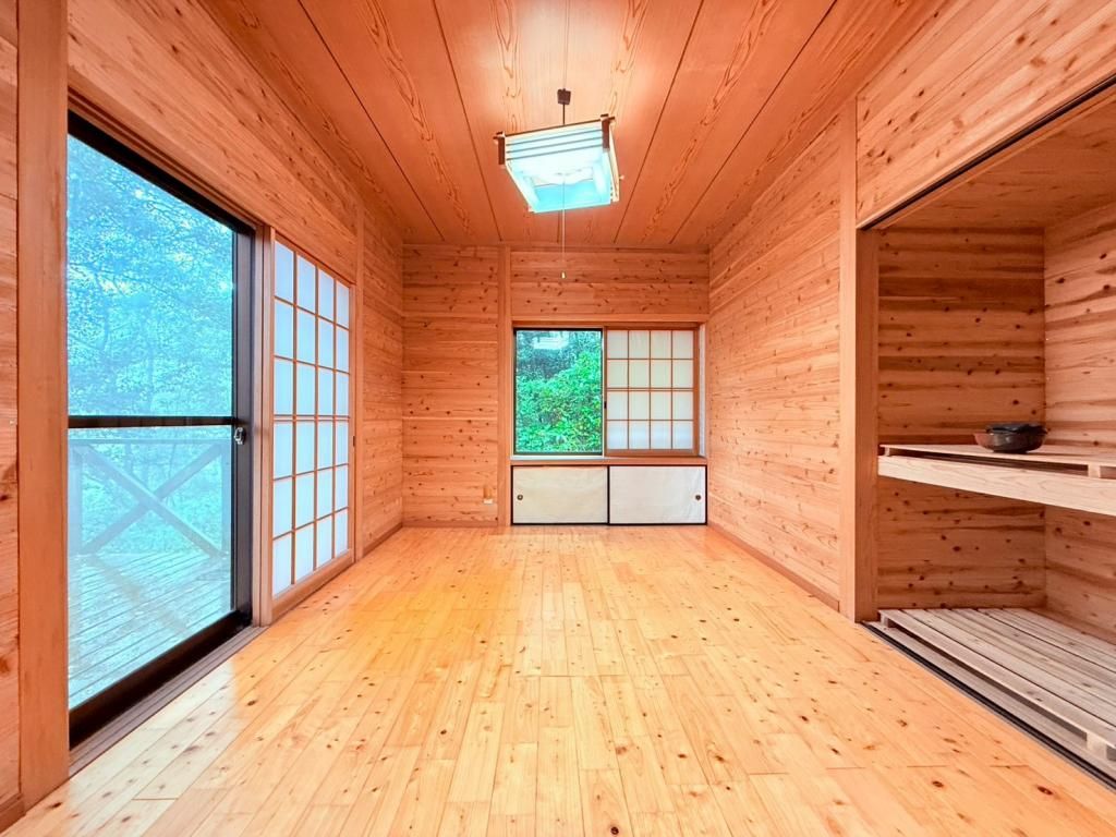 Spacious 2LDK House with Private Onsen in Kirishima, Kagoshima - Image 22