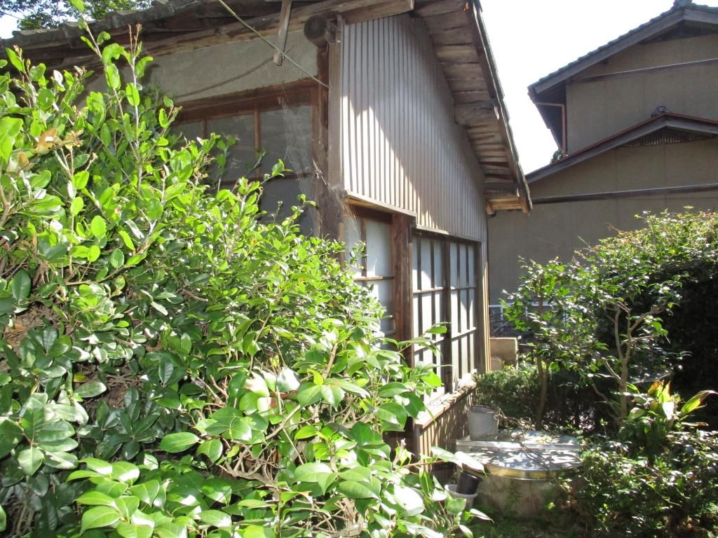 Traditional Kominka with Land in Kasaoka, Okayama - Thumbnail 2