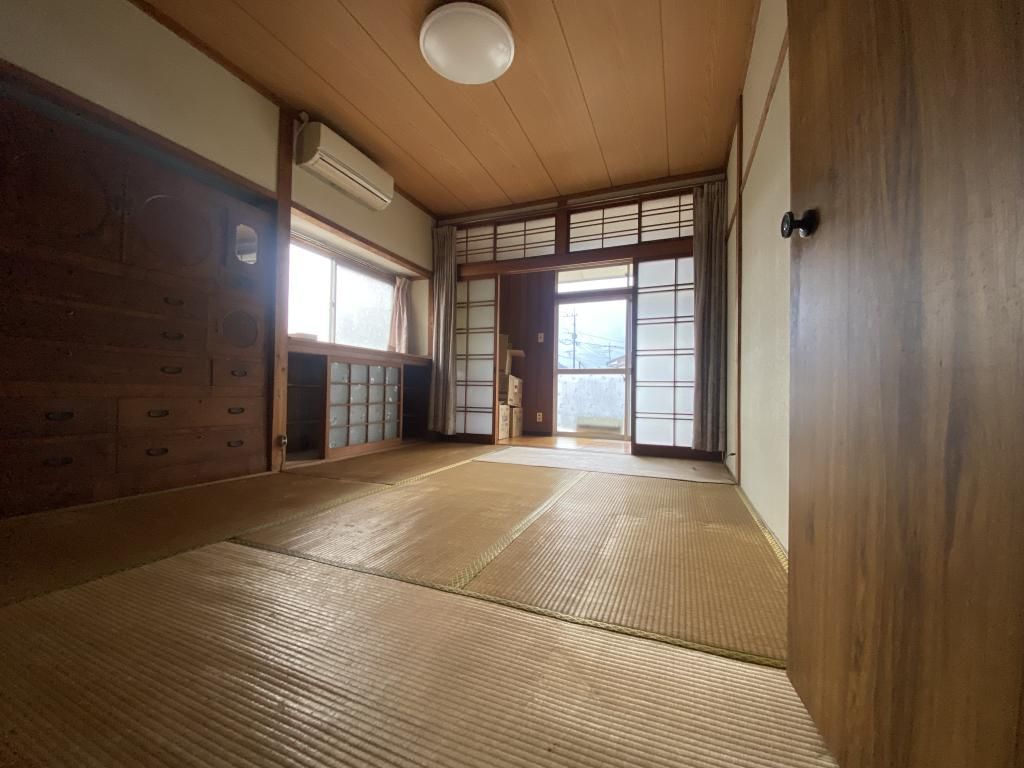 5LDK House for Rent in Koshi, Kumamoto with Large Garden - Thumbnail 3