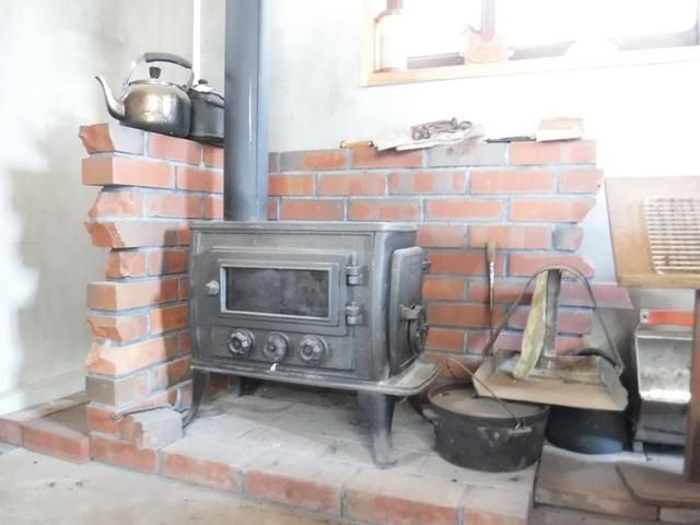 1K House on Large 1167sqm Plot with Shop Potential in Higashihiroshima - Thumbnail 4