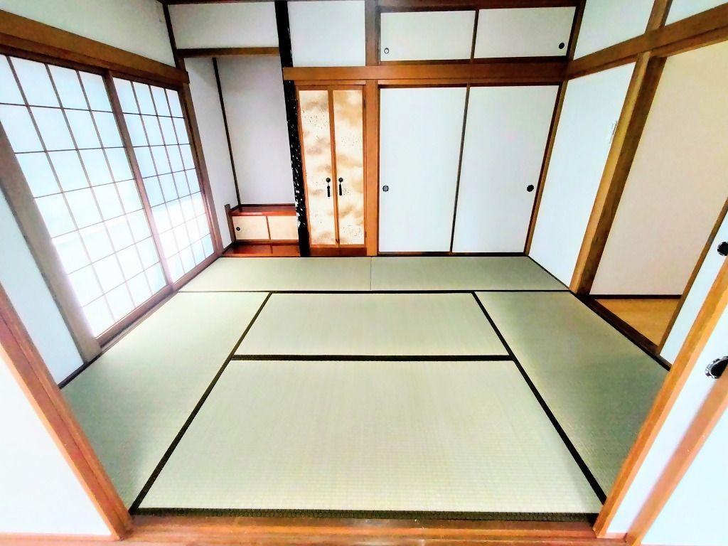 Renovated 4LDK House for Sale in Saburomaru, Fukui City - Thumbnail 3
