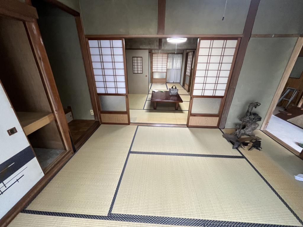 7K House for Sale in Kihoku Town, Mie - Near the Sea - Thumbnail 2