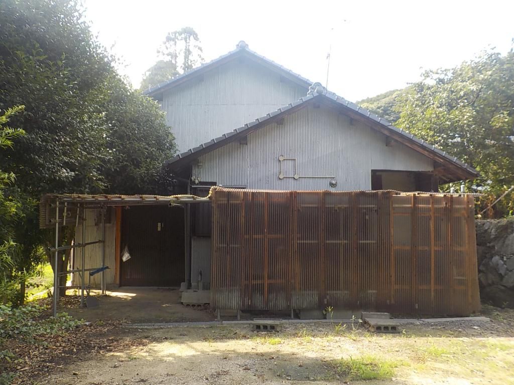 4DK Wooden House for Sale in Quiet Tosu, Saga - Thumbnail 2