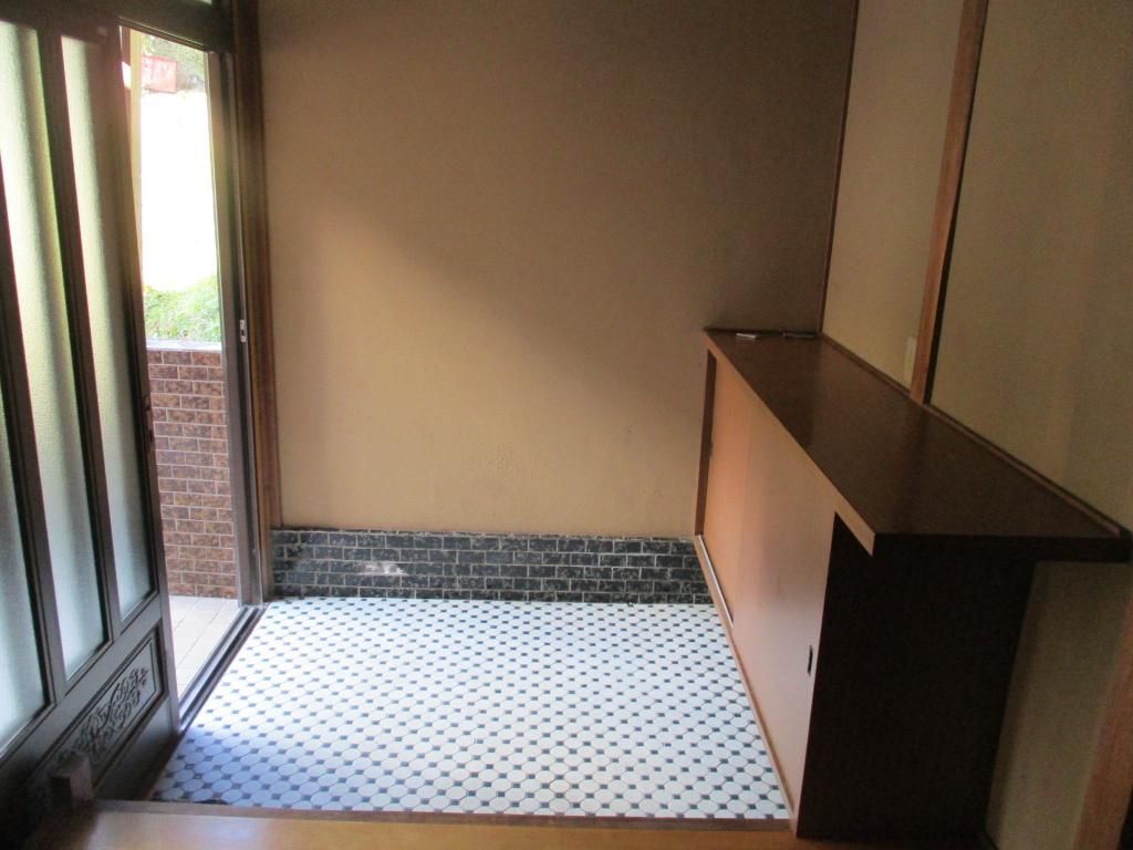 5DK Detached House with Garden for Sale in Kasaoka, Okayama - Thumbnail 3