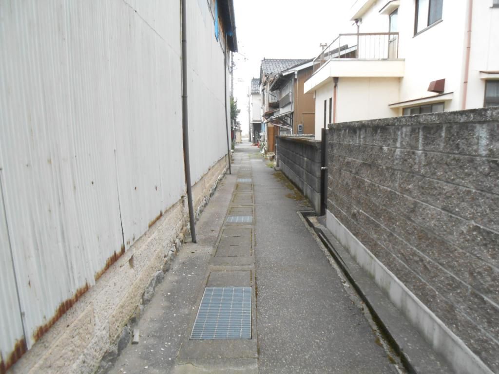 5DK Detached House for Sale in Namerikawa, Toyama - Thumbnail 3