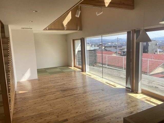 Modern 4LDK House for Sale in Shiwa, Iwate Prefecture - Thumbnail 2