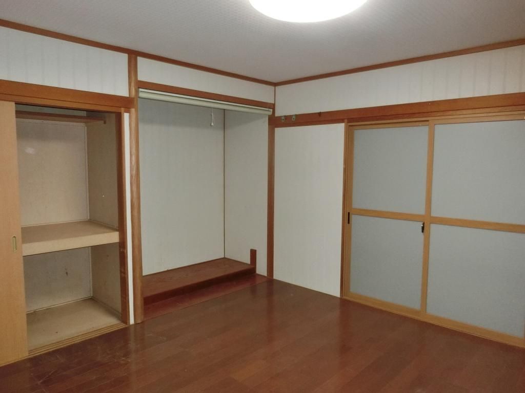 5DK Detached House for Sale in Nirasaki, Yamanashi - Thumbnail 3
