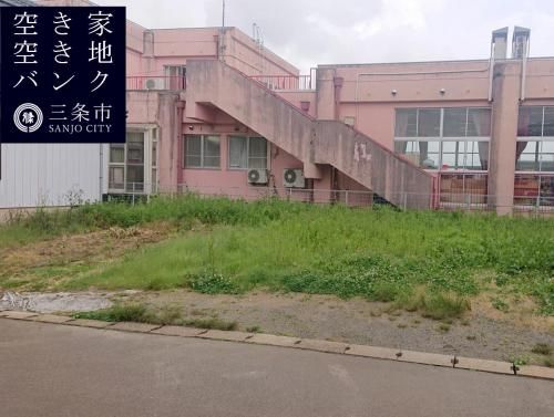 Vacant Land for Sale in Sanjo City, Niigata - 184 sqm Corner Lot - Thumbnail 3