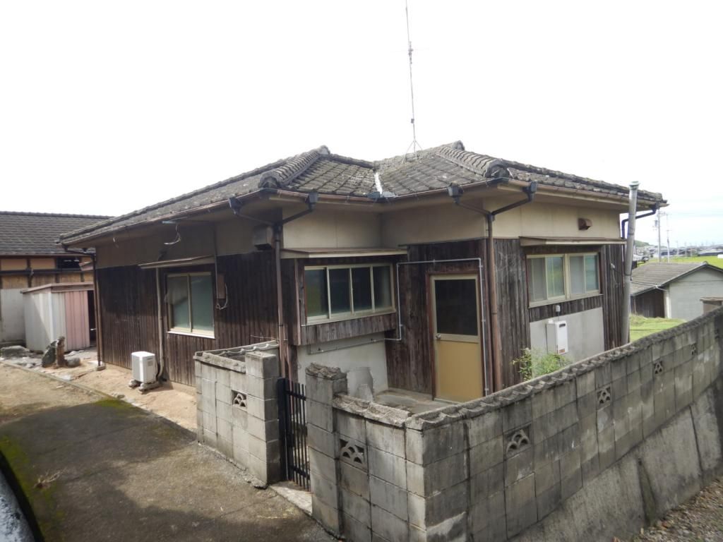 3DK Wooden House for Sale in Iyo City, Ehime - Thumbnail 2