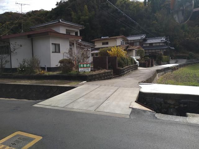 7LDK House for Sale in Takehara, Hiroshima - 144.95 sqm - Thumbnail 2