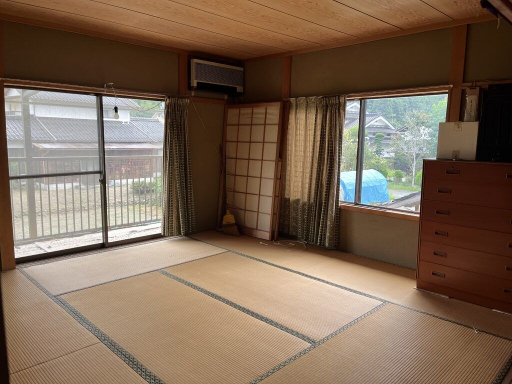 1972 Wooden House with Garage & Farmland in Asago City, Hyogo - Thumbnail 4