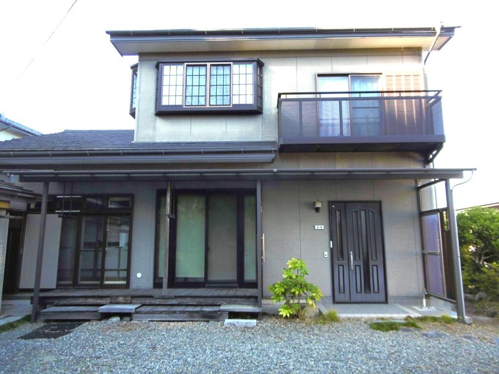 5LDK House with Separate Workshop in Ofunato, Iwate - Image 1