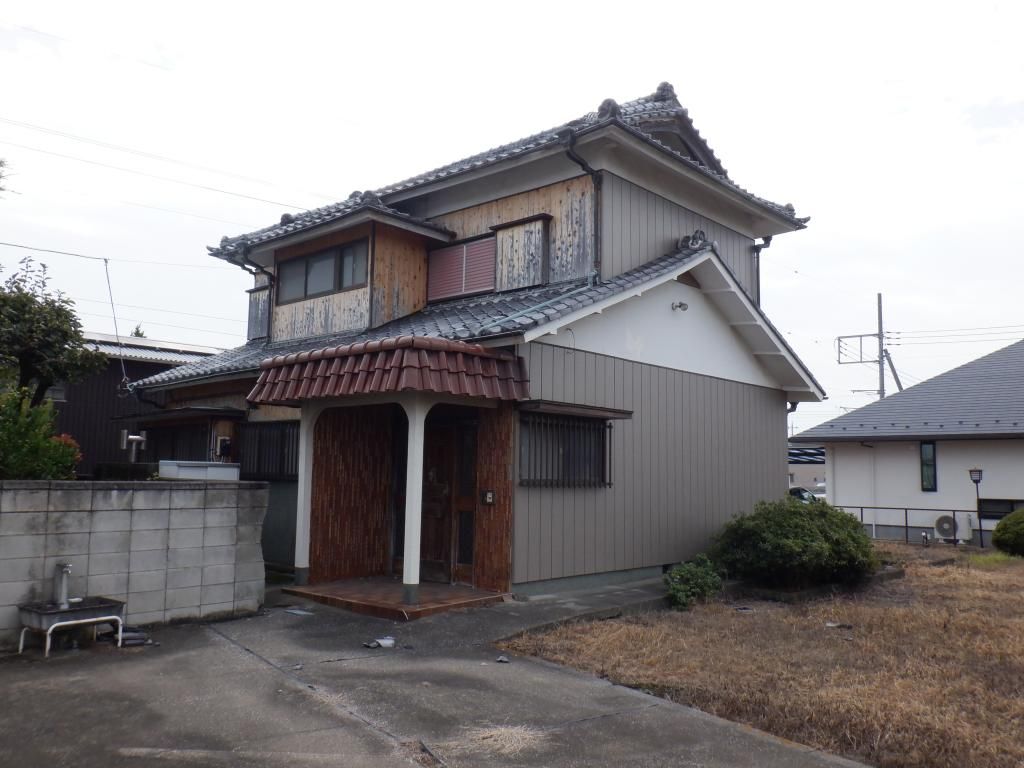 4LDK House for Sale in Meiwa Town, Gunma with Large Garden - Thumbnail 2