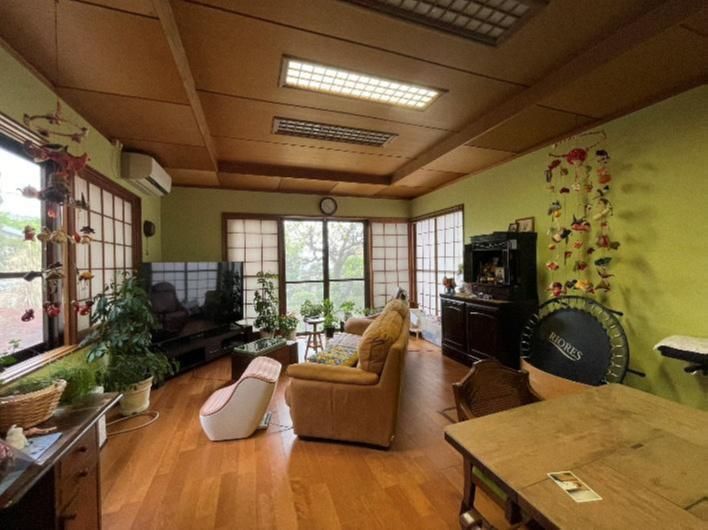 6DK Detached House with Large Land in Kofu City - Thumbnail 2