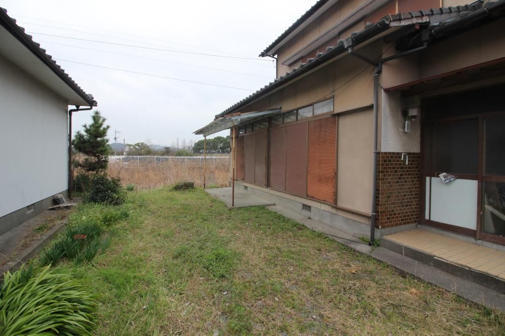 4DK Detached House with Large Garden in Uto City, Kumamoto - Thumbnail 2